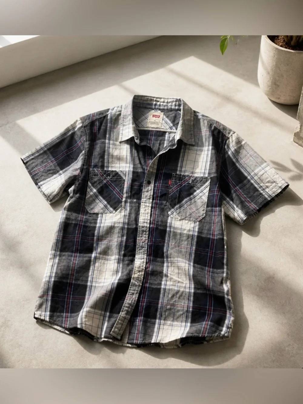 Levi's Short-Sleeve Plaid Button-Down Shirt in Black and Cream